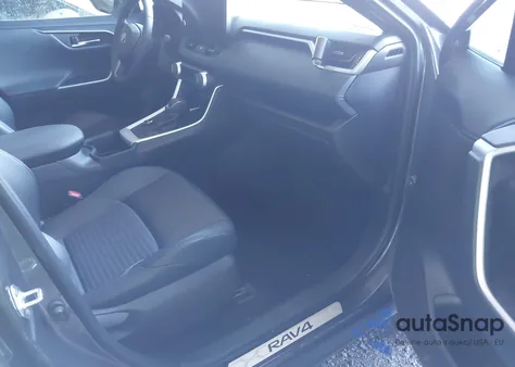 2024 Toyota Rav4 Hybrid Xse z USA, uszkodzony, nr VIN 2T3E6RFV7RW067490